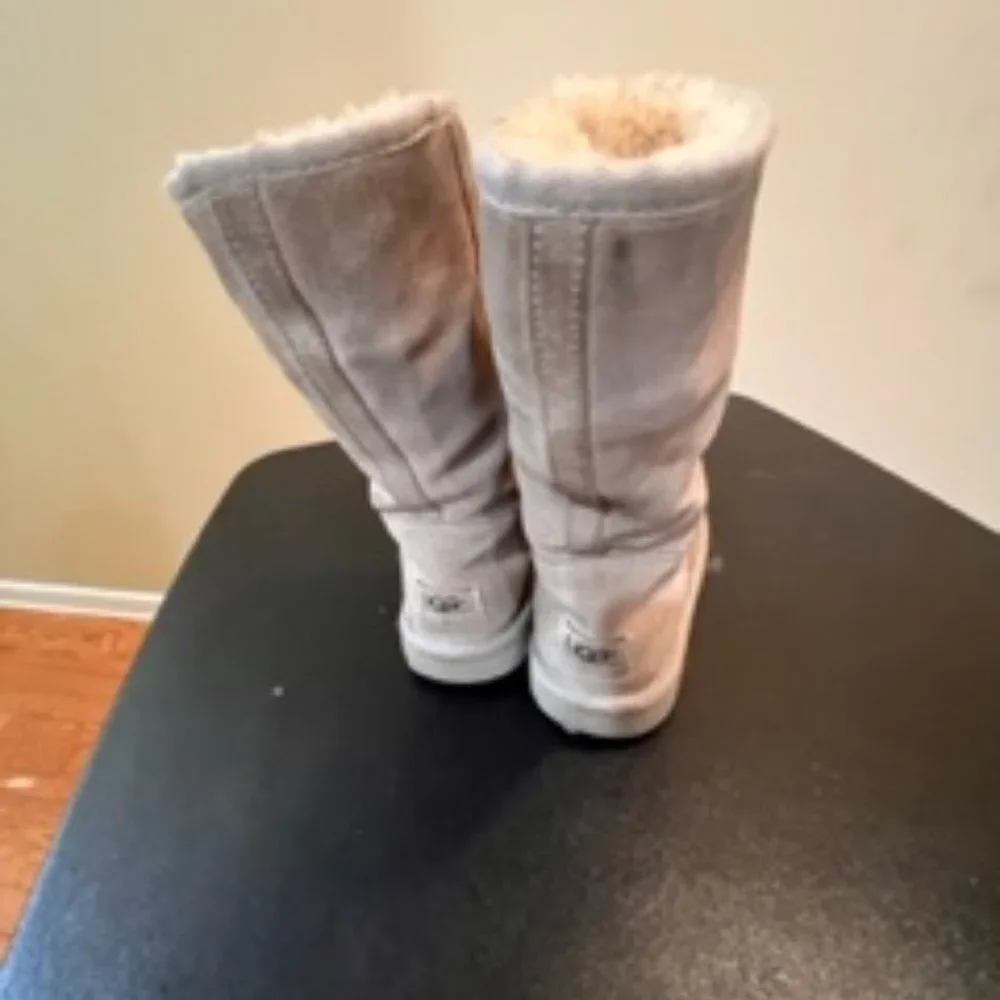 Ugg size 5 tan boots